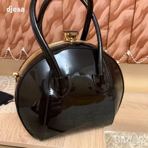 Дамска чанта лачена