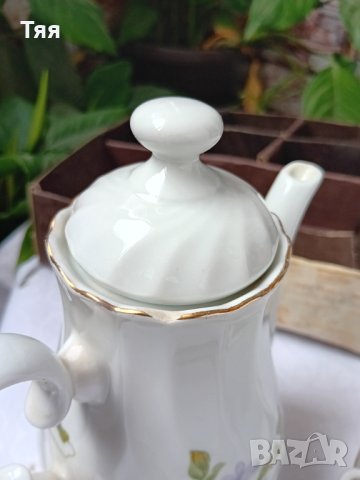 Порцеланов сервиз за кафе с теменужки , снимка 5 - Сервизи - 41485949