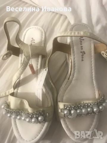 Чисто нови сандали Alma&Pena