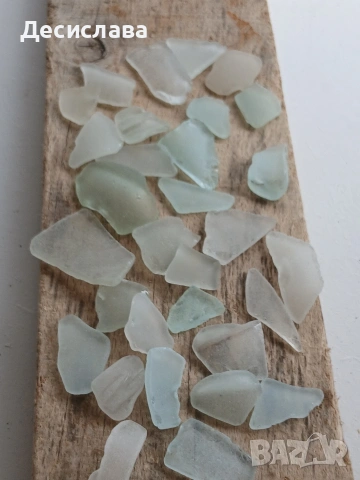 Бяло и светъл аквамарин морско стъкло – 100 г | Доставка EU 🌊
White & Light Aquamarine Sea Glass –, снимка 2 - Пана - 53581181