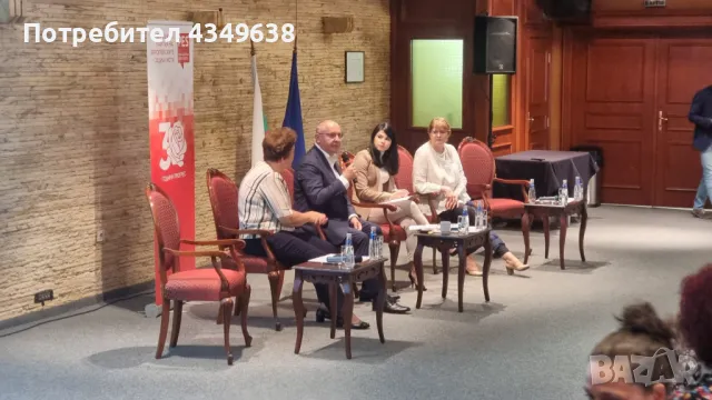 Оборудване за Симултанен превод. Кабина, Система и Слушалки за превод под наем. Озвучаване под наем., снимка 2 - Други - 48568795