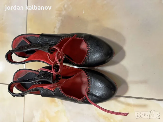 Подарявам - Дамски летни затворени обувки на ток номер 35 стелка 22см. ток 11см