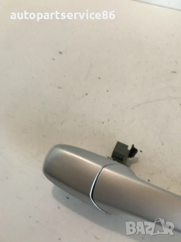 Задна дясна външна дръжка на врата сребрист за Mazda 3 (2005), снимка 2 - Части - 53661404