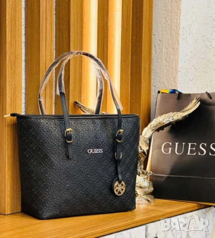 маркови чанти pinko Louis Vuitton guess versace Karl legenfeld, снимка 9 - Чанти - 52112600