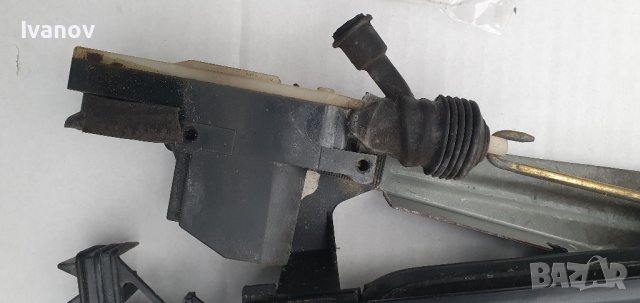  Предна дясна външна дръжка за бмв е32 е34 Bmw  e34 door outer handle front right 51211974028

, снимка 12 - Части - 42073997