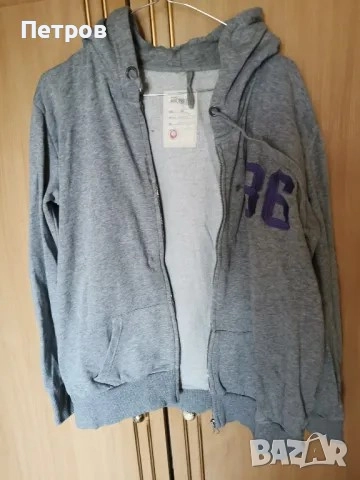 Дамски комплект долнище и суичър в светло сиво.Размер М.2 броя по 10 лв., снимка 3 - Спортни екипи - 51574344