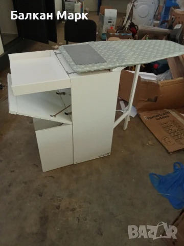 Многофункционален шкаф с дъска за гладене Foppapedretti 