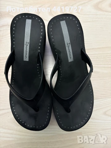 Продавам черни чехли на платформа Ipanema,номер 35-36., снимка 2 - Джапанки - 50939684