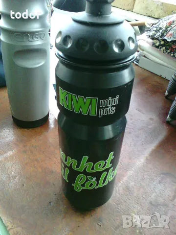 продавам 3бр.велоседалки и 3бр.бутилки за вода, снимка 3 - Части за велосипеди - 47990400