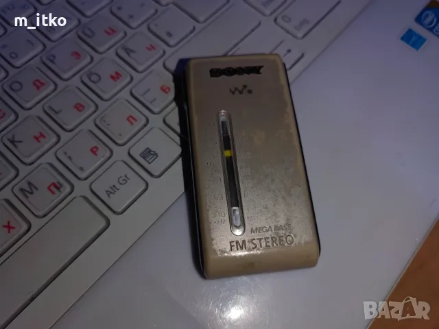 SONY srf-s84/FM радио, снимка 4 - Декове - 49607989