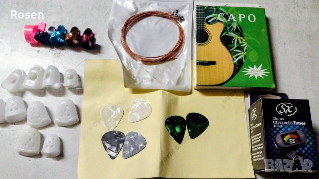 Продавам:SX аксесоари за акустична китара.