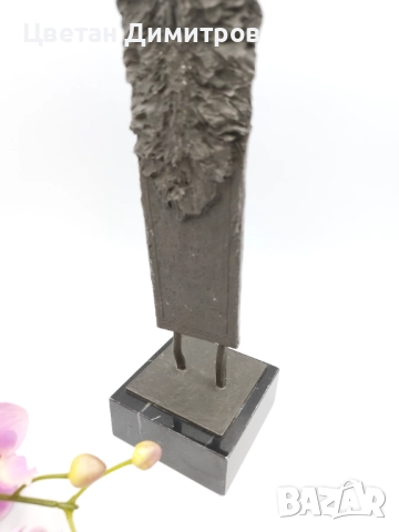 Авторска бронзова статуя на мраморна основа , снимка 2 - Антикварни и старинни предмети - 51953821