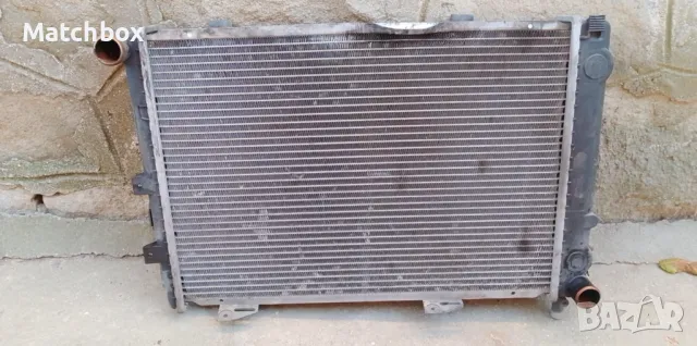 Воден радиатор за Мерцедес 124 190, снимка 2 - Части - 47866353