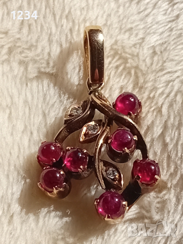 Стар златен медальон с диаманти и рубини ръчна изработка уникат