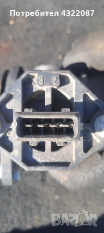 Дебитомер  Bosch 0 280 217 008 Opel Astra F /Frontera A 1.8  / 2.0 / 2.2, снимка 3 - Части - 51935275