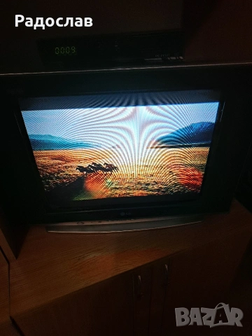 Портативен цветен телевизор LG