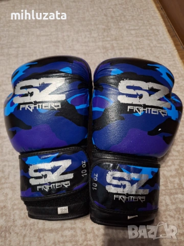 Ръкавици и наколенки за кикбокс