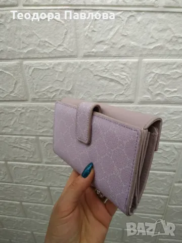 Дамско портмоне Carpisa, снимка 4 - Портфейли, портмонета - 47718167