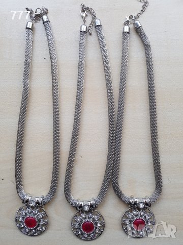 колиета, снимка 2 - Колиета, медальони, синджири - 44175658