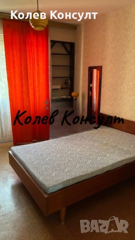 Продавам четиристаен апартамент в гр. Димитровград, Раковски