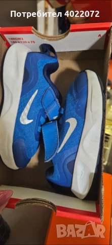 Маратонки NIKE 