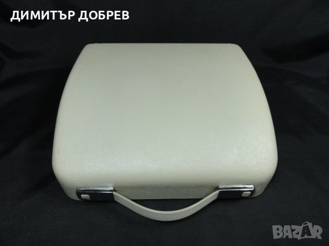 СТАРА РЕТРО ПОРТАТИВНА ПИШЕЩА МАШИНА OLYMPIA SPLENDID 33, снимка 7 - Антикварни и старинни предмети - 53749095