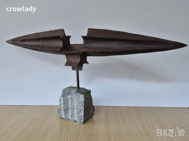 Яне Гаджев Сечение 2024 година модерна стилна и с излъчване творба, снимка 2 - Декорация за дома - 49411202