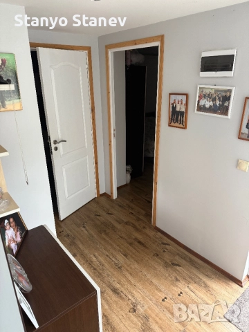 Продавам къща в село Брестовене, снимка 8 - Къщи - 52668731