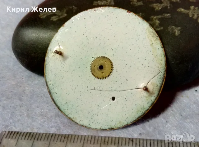 ПОРЦЕЛАНОВ ЦИФЕРБЛАТ с РИМСКИ ЦИФРИ на ЧАСОВЕТЕ и АРАБСКИ за СЕКУНДИТЕ от СТАР ДЖОБЕН ЧАСОВНИК 49635, снимка 2 - Антикварни и старинни предмети - 48561618