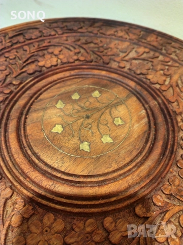 Прекрасна Дървена Масичка-Дърворезба, снимка 4 - Антикварни и старинни предмети - 52029069