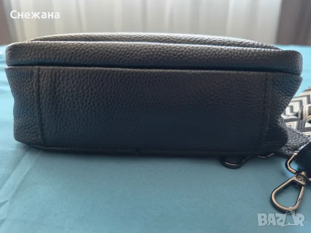 Дамска черна чанта, снимка 6 - Чанти - 56057382