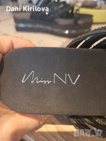 Нови дамски чехли, снимка 6 - Чехли - 50530451