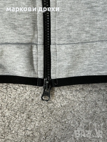 Nike Sportswear Tech Сив Standard Fit L, снимка 10 - Суичъри - 53493801