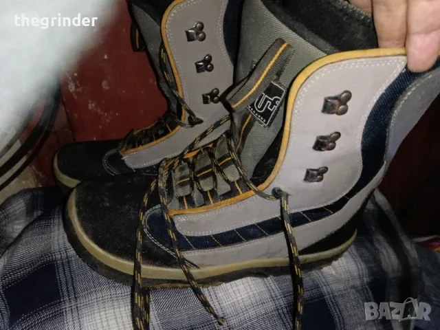 Продавам обувки за сноуборд STUF Millenium номер 43 в много добро състояние, снимка 2 - Спортна екипировка - 48498456