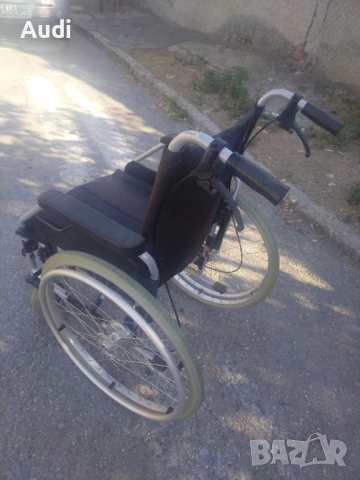 Сгъваема инвалидна рингова количка MEYRA Ширина на седалката 44см За възрастни, оперирани, трудно по, снимка 4 - Инвалидни колички - 51647782