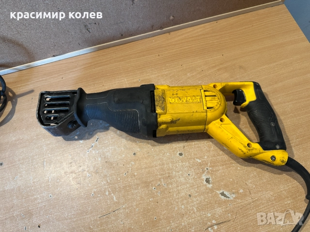 електрически саблен трион "DEWALT"/1100W/, снимка 6 - Други инструменти - 52914306