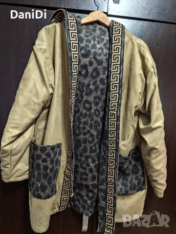 Дамско палто в тигрово/леопард Версаче ,с две лица, снимка 10 - Якета - 52454136