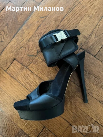 оригинални дамски обувки GUCCI, снимка 5 - Дамски ежедневни обувки - 53871269