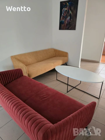 Продава се – комплект тапицирани дивани, идеални за всекидневна или офис!