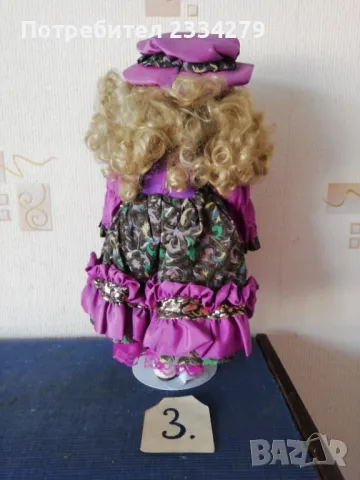 Стари порцеланови кукли, маркови с ренесансови рокли. , снимка 12 - Колекции - 49126124