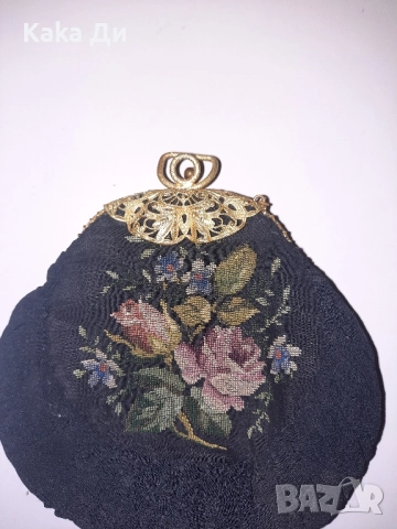 малка чантичка с БРОДЕРИЯ, снимка 4 - Чанти - 51979515