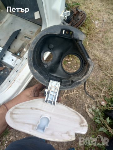 Капачка вратичка резервоар Фиат добло Опел комбо след 2010г