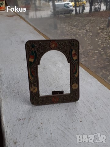 Стара малка бронзова рамка за снимка с емайл, снимка 3 - Антикварни и старинни предмети - 38988081