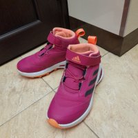 Маратонки Adidas 33 номер , снимка 2 - Детски обувки - 44470722