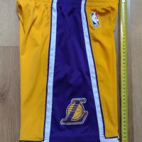 NBA / Los Angeles Lakers / Adidas - баскетболни детски шорти 140см., снимка 2 - Детски къси панталони - 41924832