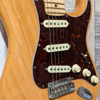 Fender American Pro Stratocaster, снимка 6 - Китари - 44733956