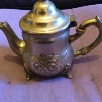 Посребрен калаен френски маркиран чайник фи72мм Н-150мм и 175х100мм , снимка 1 - Други ценни предмети - 44166838