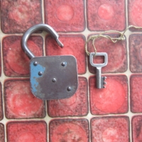 Немски катинар Абус  с ключ ключе , снимка 3 - Други - 36085368