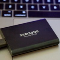 Продавам кутии зa преносим диск Samsung SSD T5, снимка 7 - Други - 41942158