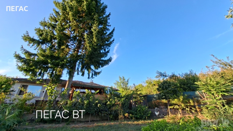 Къща с двор в с. Драганово, снимка 1